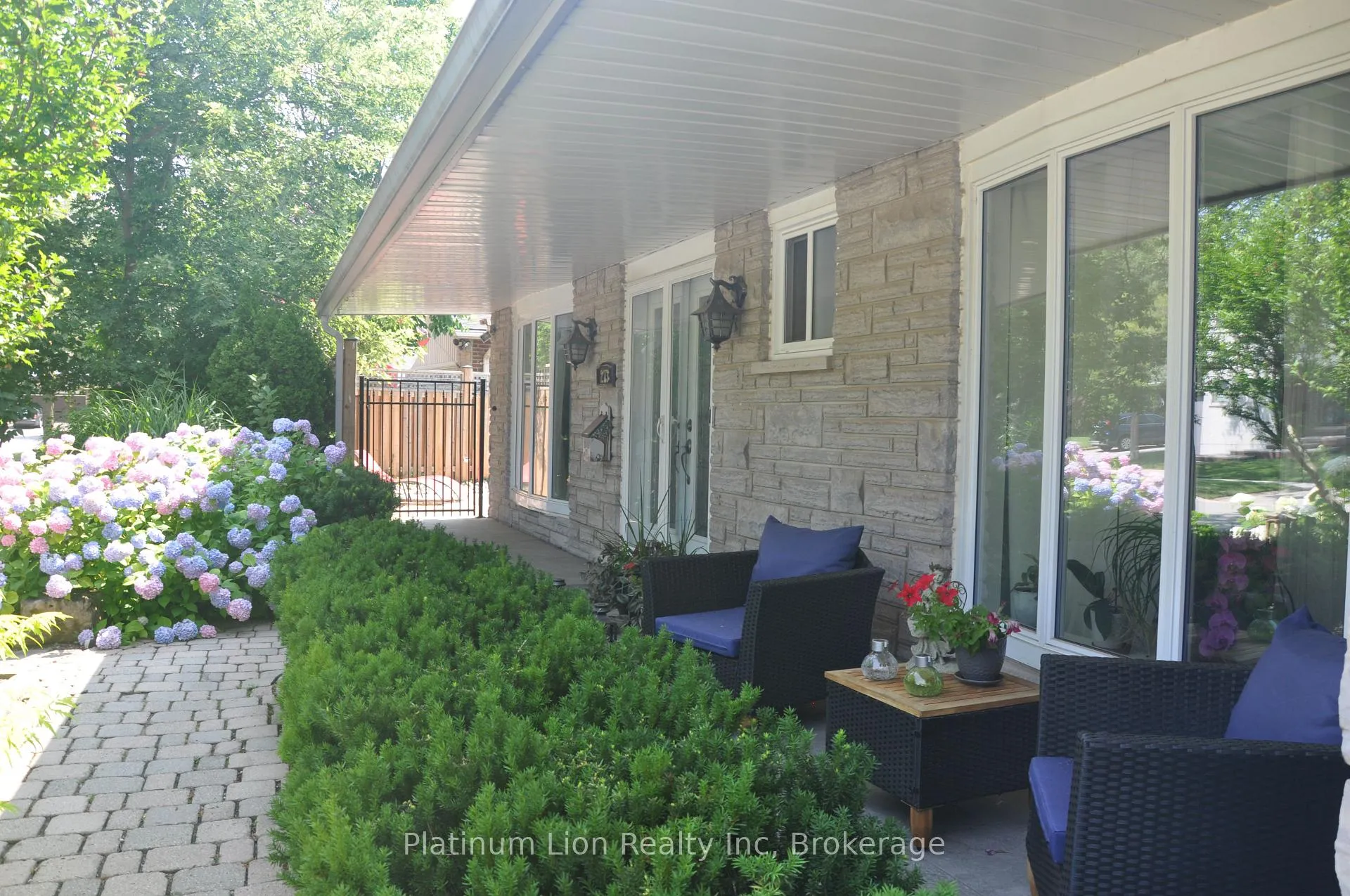 Photo 40 of 273 Bryant Crescent, Burlington, Appleby — HOMEH