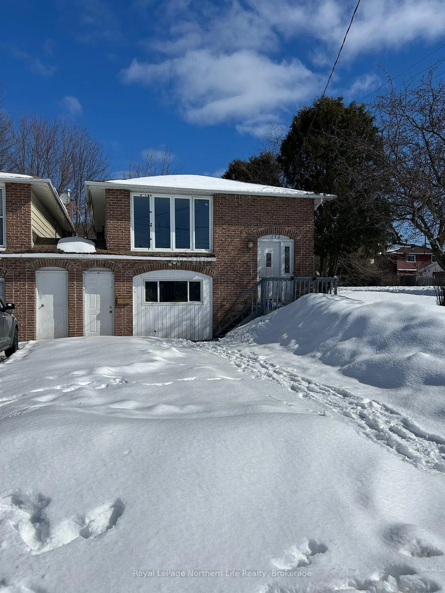 Front of 172 Sherryl Crescent