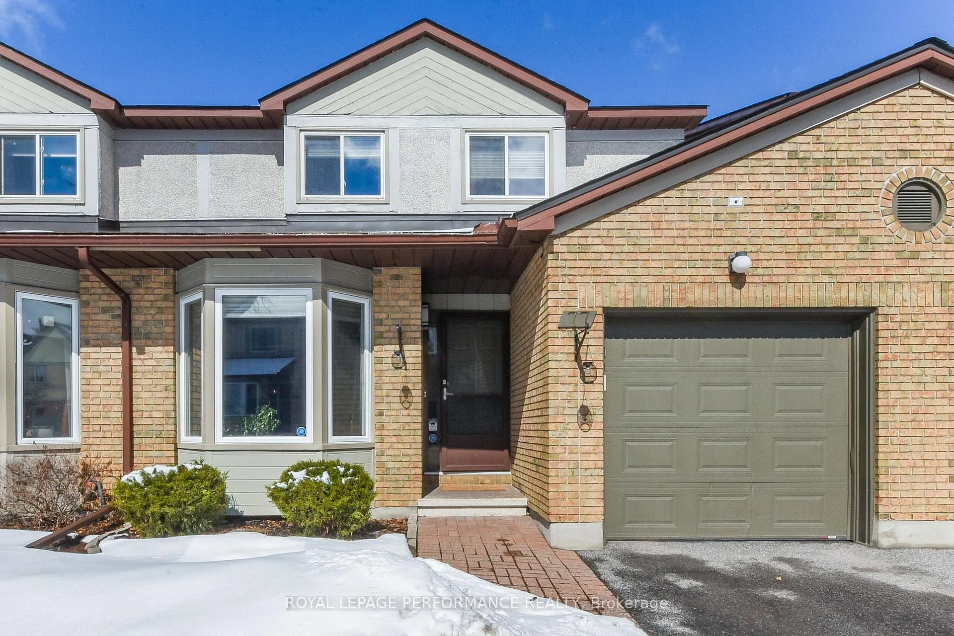 Photo 1 of 77 Versailles Private, Ottawa, Hunt Club Woods — HOMEH