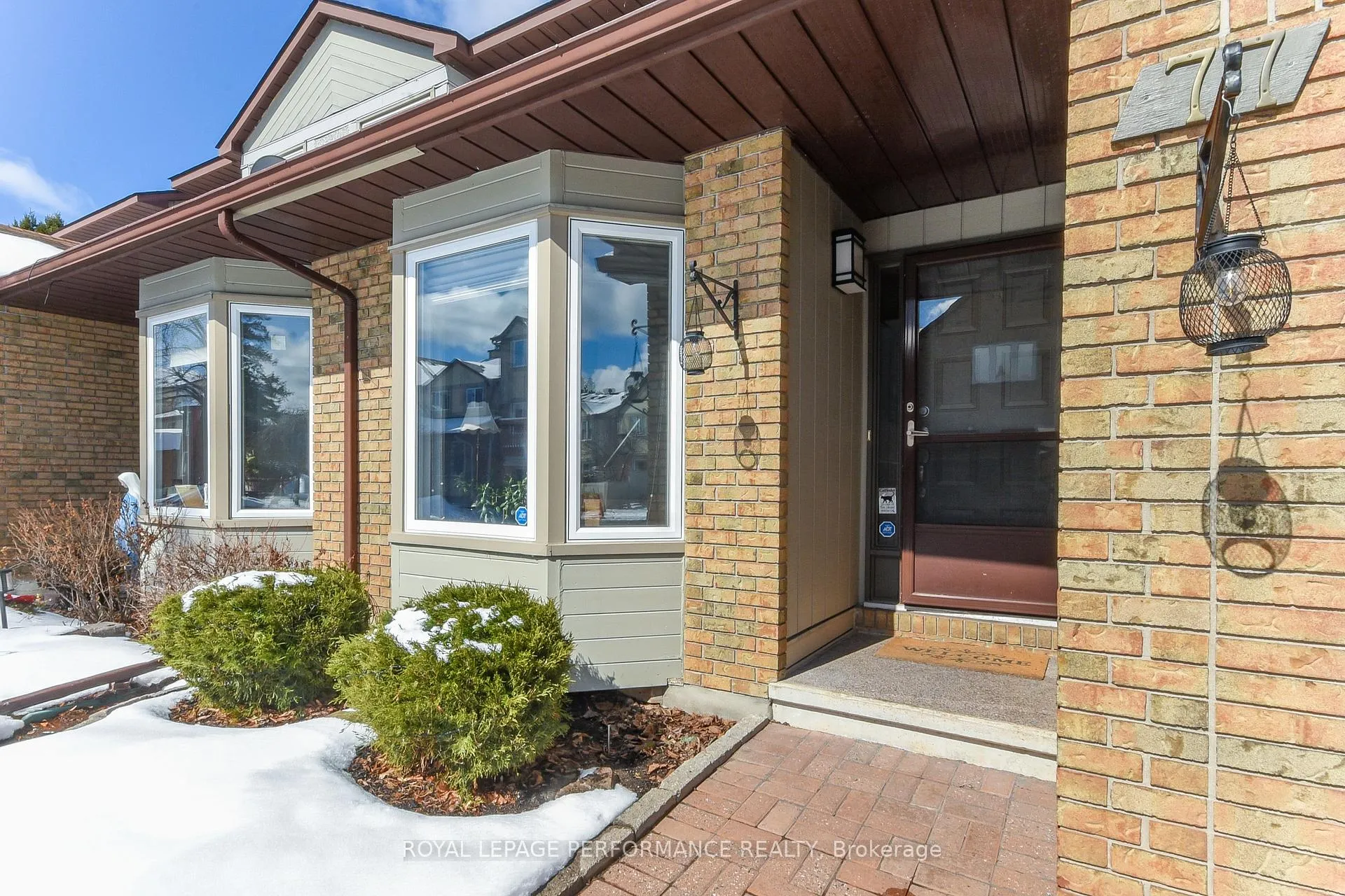 Photo 2 of 77 Versailles Private, Ottawa, Hunt Club Woods — HOMEH
