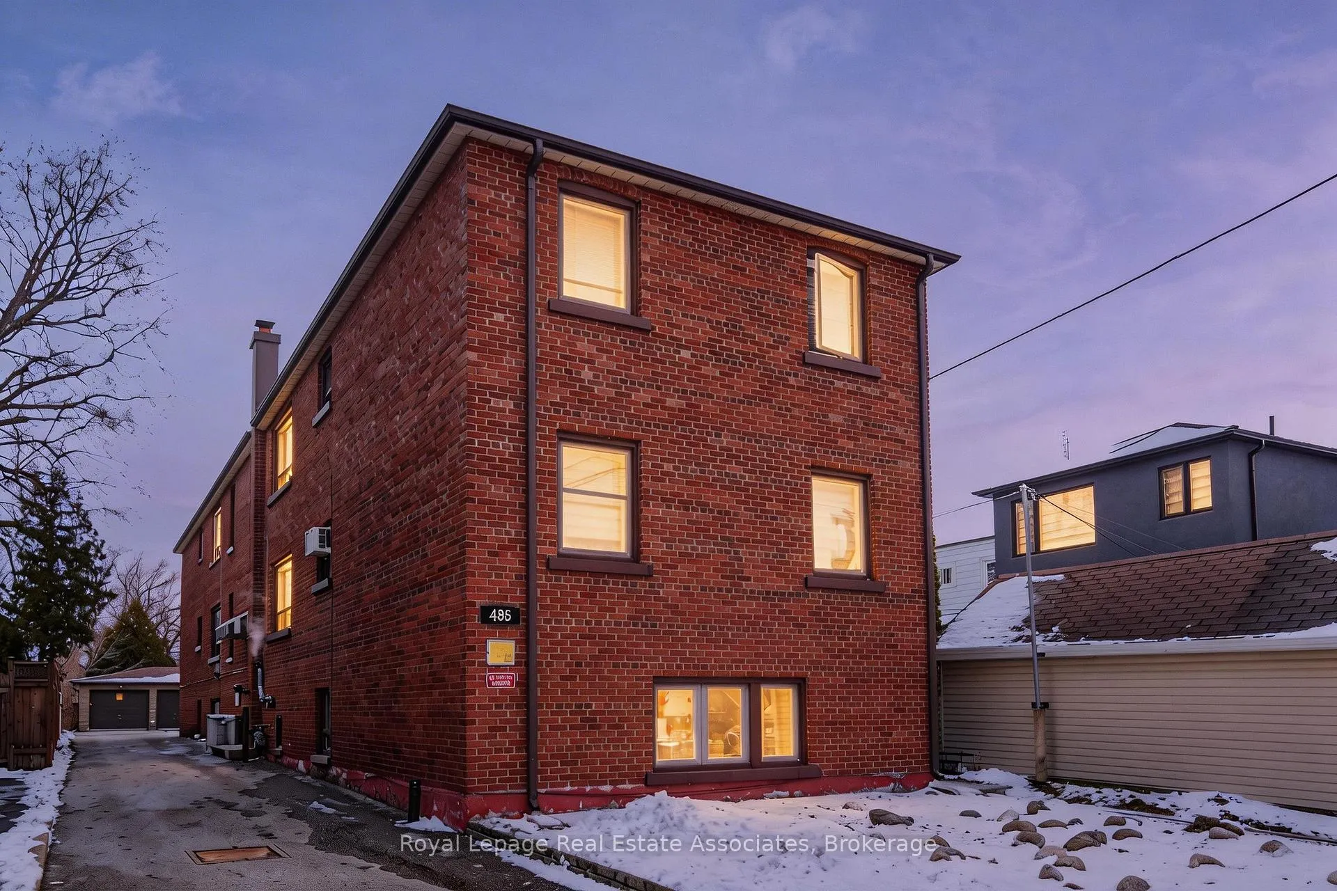 Photo 2 of Unit 6, 485 Mortimer Avenue, Toronto, Danforth Village-East York — HOMEH