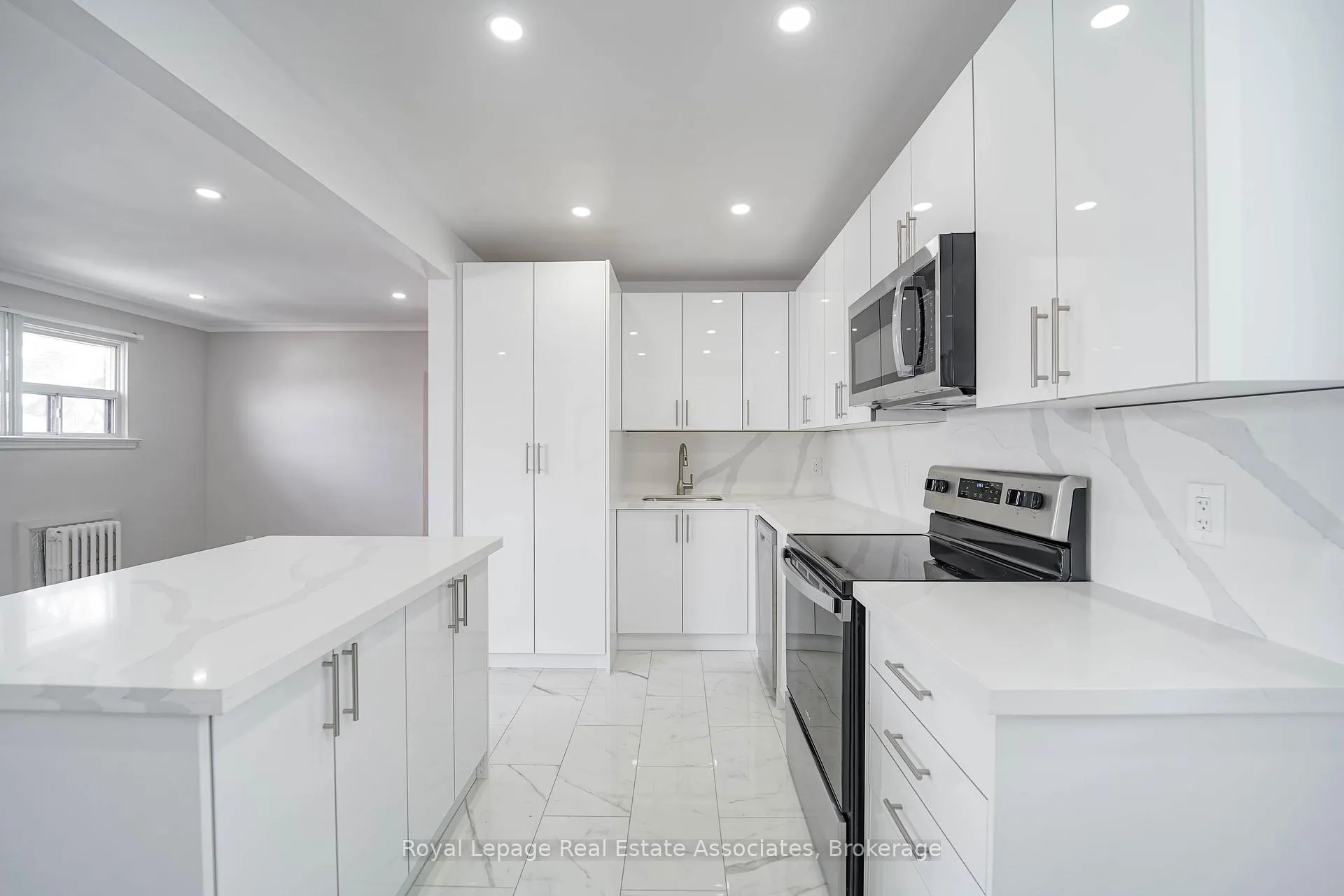Photo 11 of Unit 6, 485 Mortimer Avenue, Toronto, Danforth Village-East York — HOMEH