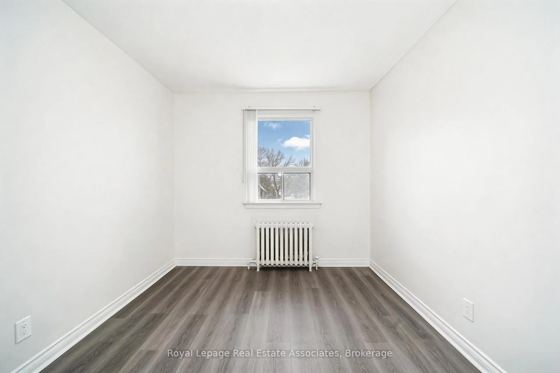 Photo 14 of Unit 6, 485 Mortimer Avenue, Toronto, Danforth Village-East York — HOMEH