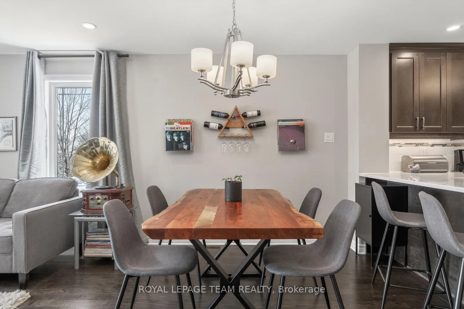 Photo 7 of 602 Danaca Private, Ottawa, Carson Meadows — HOMEH