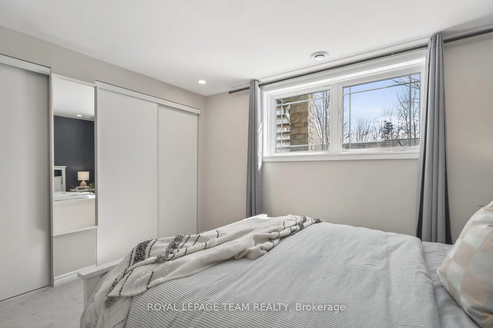 Photo 14 of 602 Danaca Private, Ottawa, Carson Meadows — HOMEH