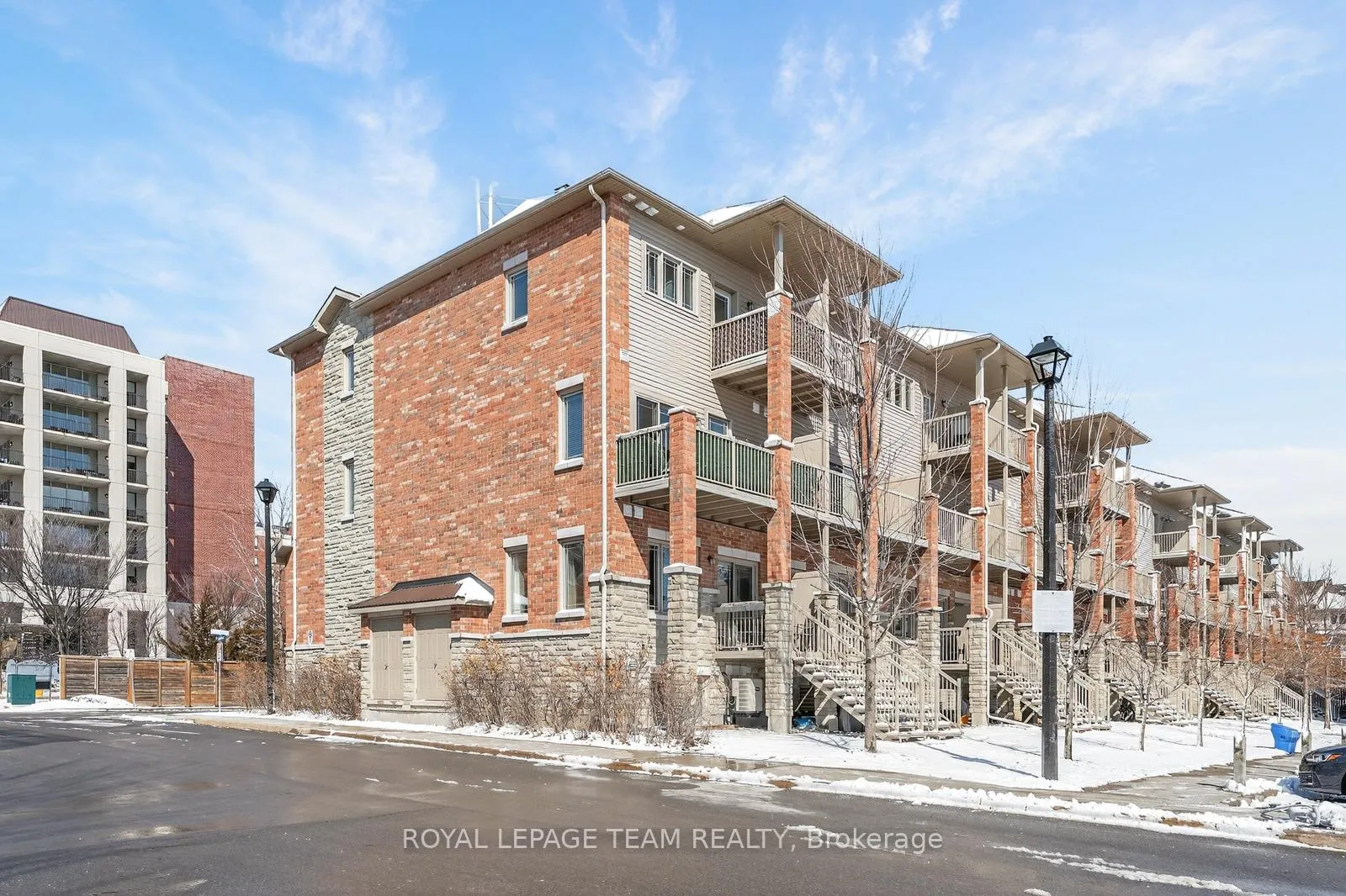Photo 24 of 602 Danaca Private, Ottawa, Carson Meadows — HOMEH