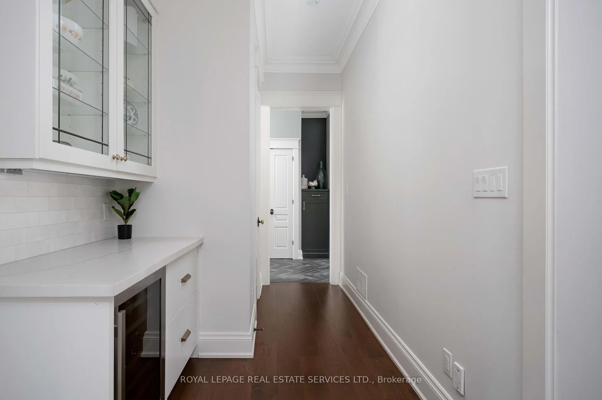 Photo 21 of 1097 Birchview Avenue, Oakville, Morrison — HOMEH