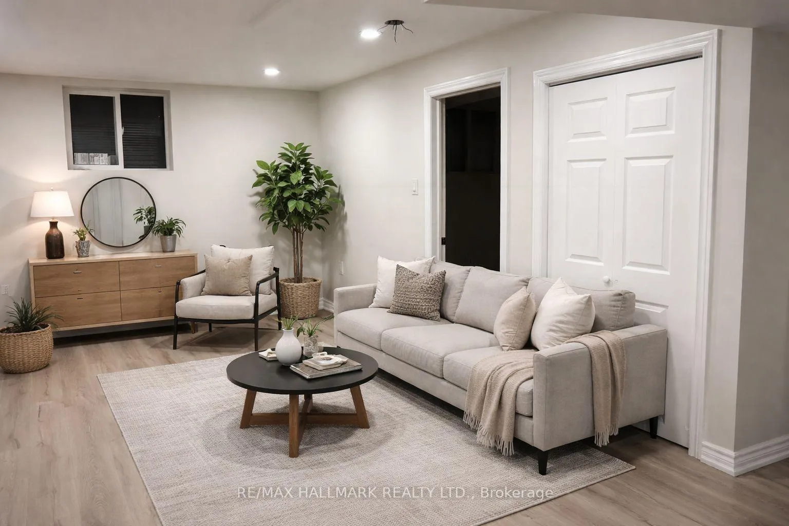 Photo 1 of Unit #1BedBsmnt, 52 Nisbet Drive, Aurora, Aurora Highlands — HOMEH
