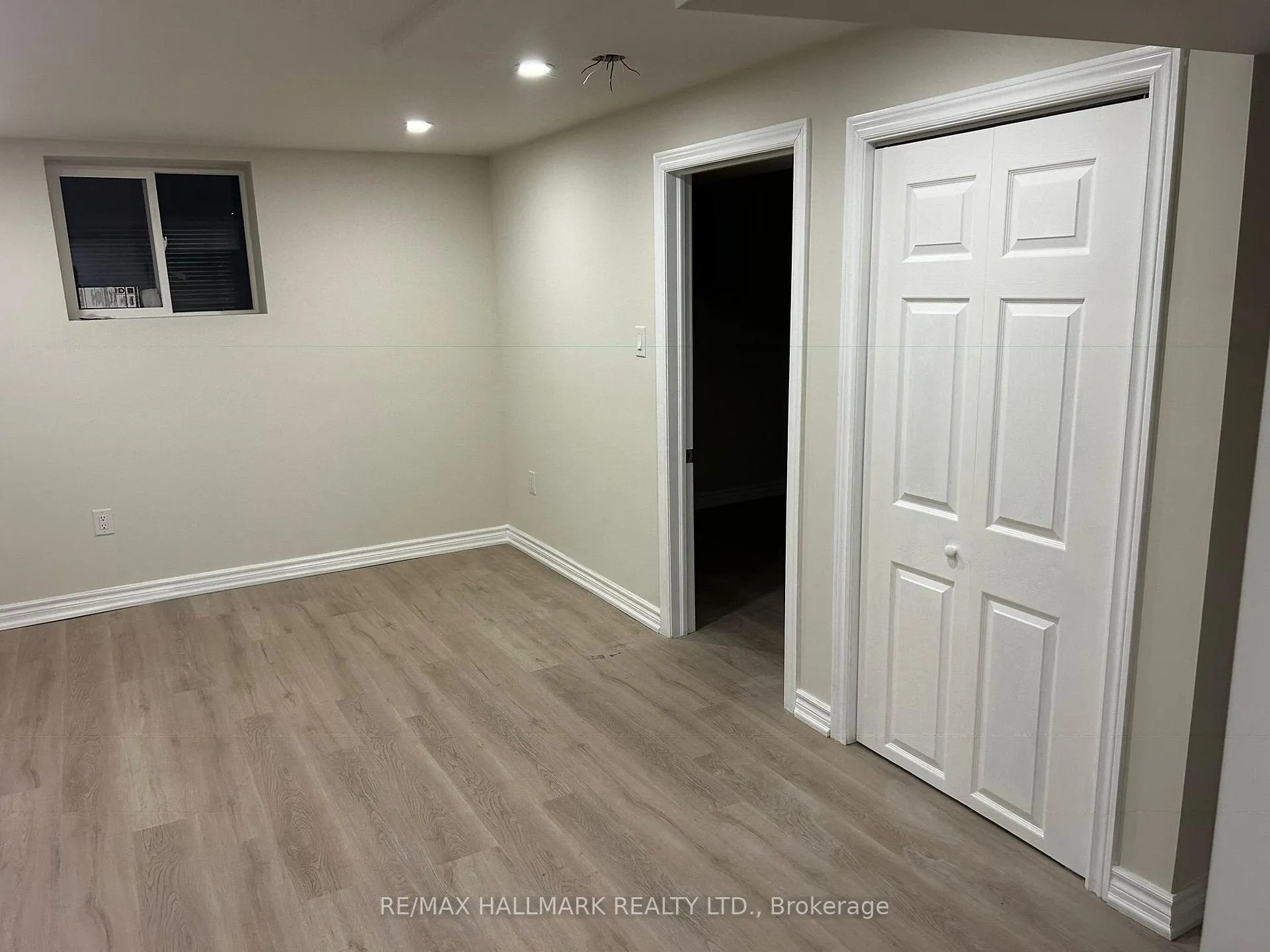 Photo 2 of Unit #1BedBsmnt, 52 Nisbet Drive, Aurora, Aurora Highlands — HOMEH