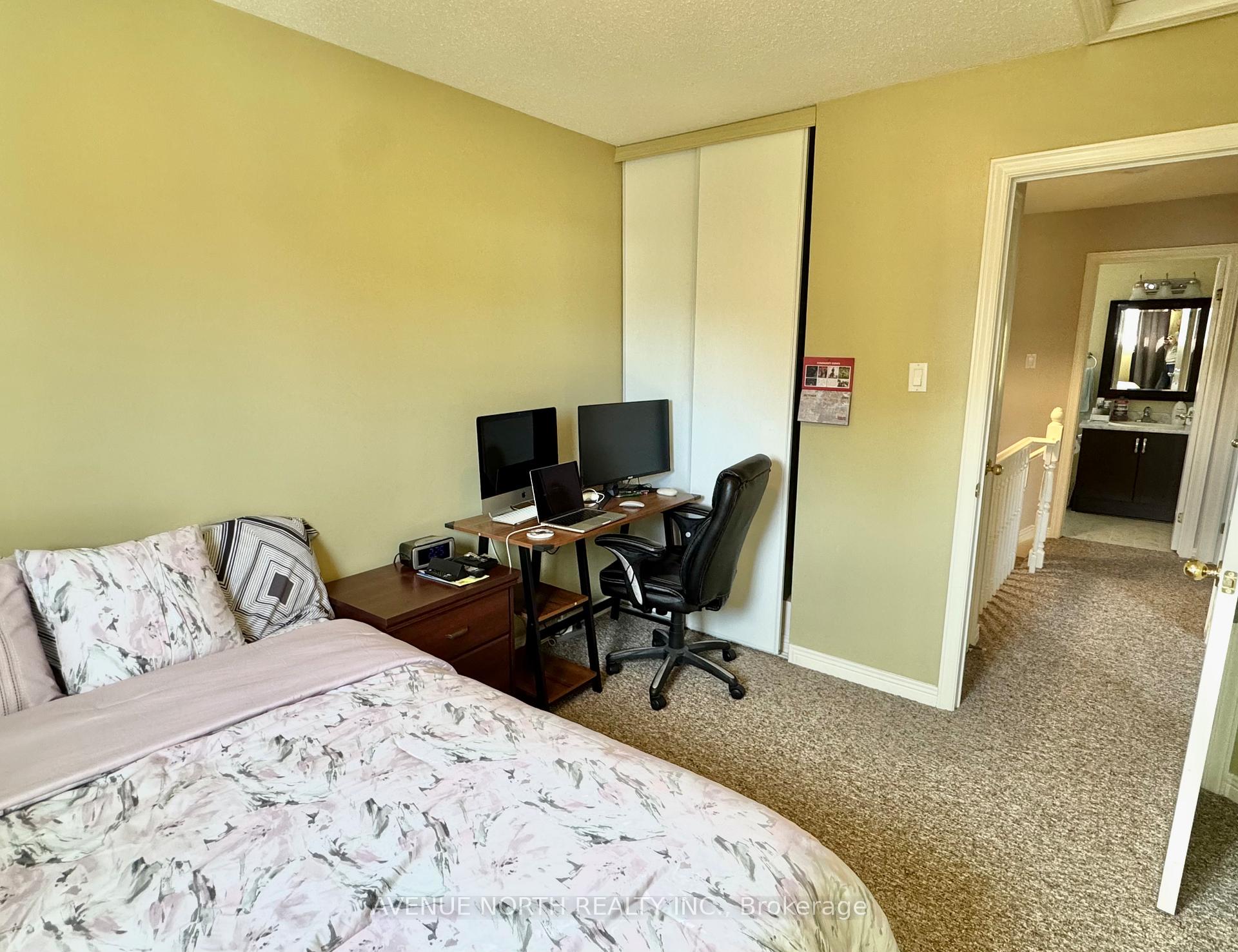 Photo 20 of 38 Bridgestone Drive, Ottawa, Kanata - Emerald Meadows/Trailwest — HOMEH