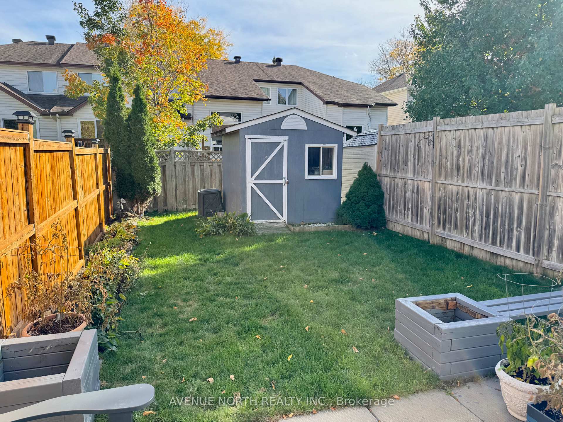 Photo 22 of 38 Bridgestone Drive, Ottawa, Kanata - Emerald Meadows/Trailwest — HOMEH