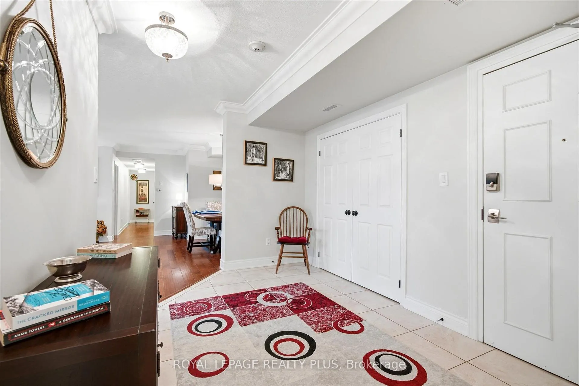 Photo 3 of Unit 305, 390 Upper Middle Road E, Oakville, Falgarwood — HOMEH