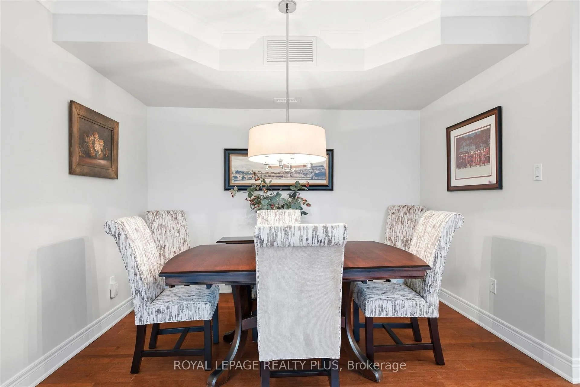 Photo 6 of Unit 305, 390 Upper Middle Road E, Oakville, Falgarwood — HOMEH