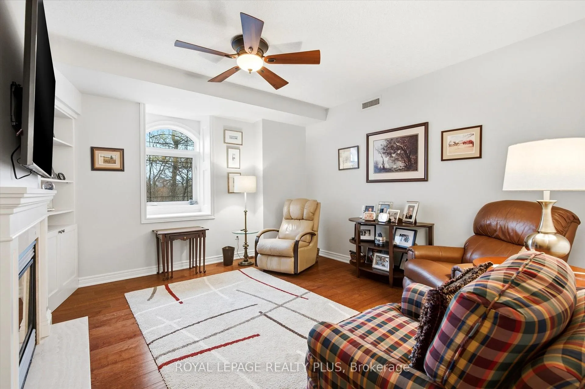 Photo 23 of Unit 305, 390 Upper Middle Road E, Oakville, Falgarwood — HOMEH