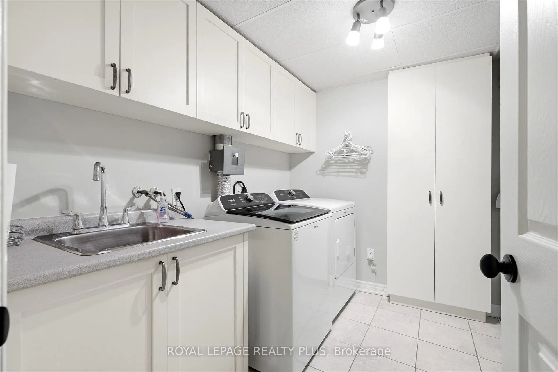 Photo 25 of Unit 305, 390 Upper Middle Road E, Oakville, Falgarwood — HOMEH
