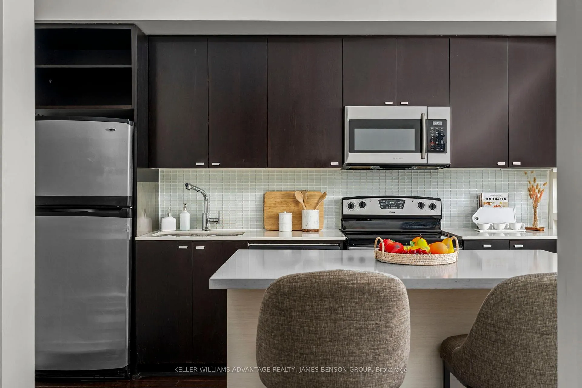 Photo 5 of Unit 2206, 103 The Queensway, Toronto, High Park-Swansea — HOMEH