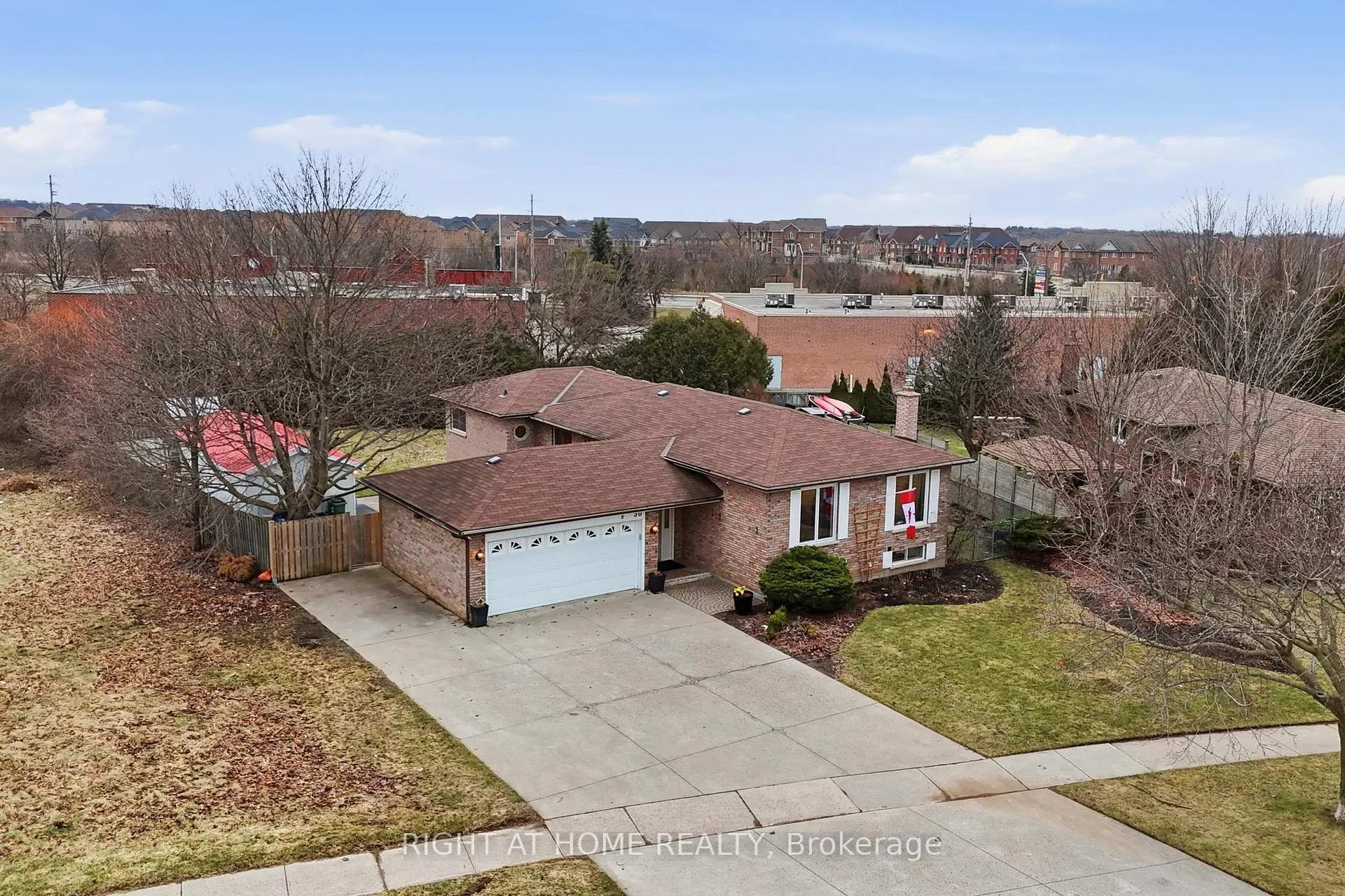 Photo 2 of 50 Boulding Avenue, Hamilton, Waterdown — HOMEH