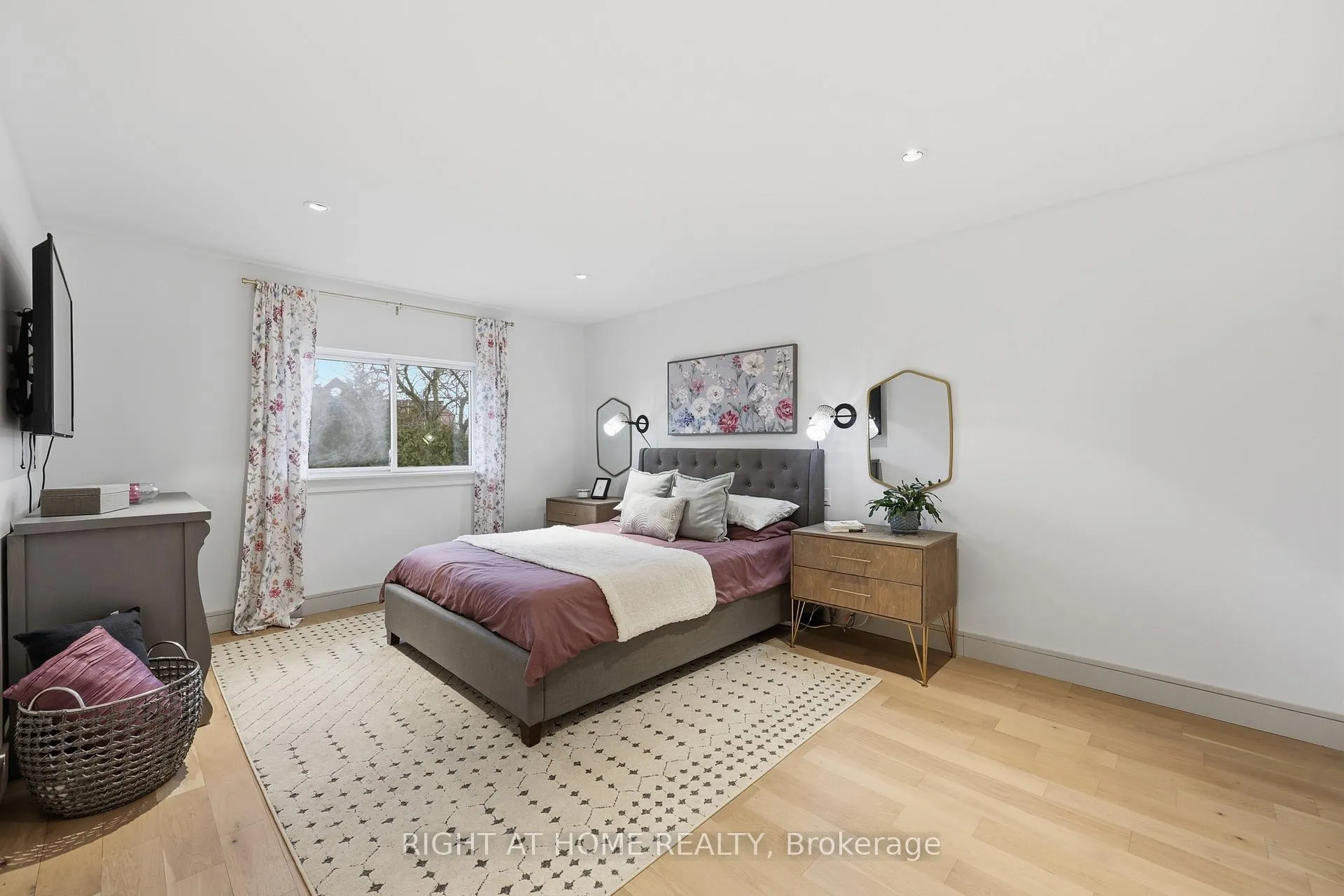 Photo 21 of 50 Boulding Avenue, Hamilton, Waterdown — HOMEH