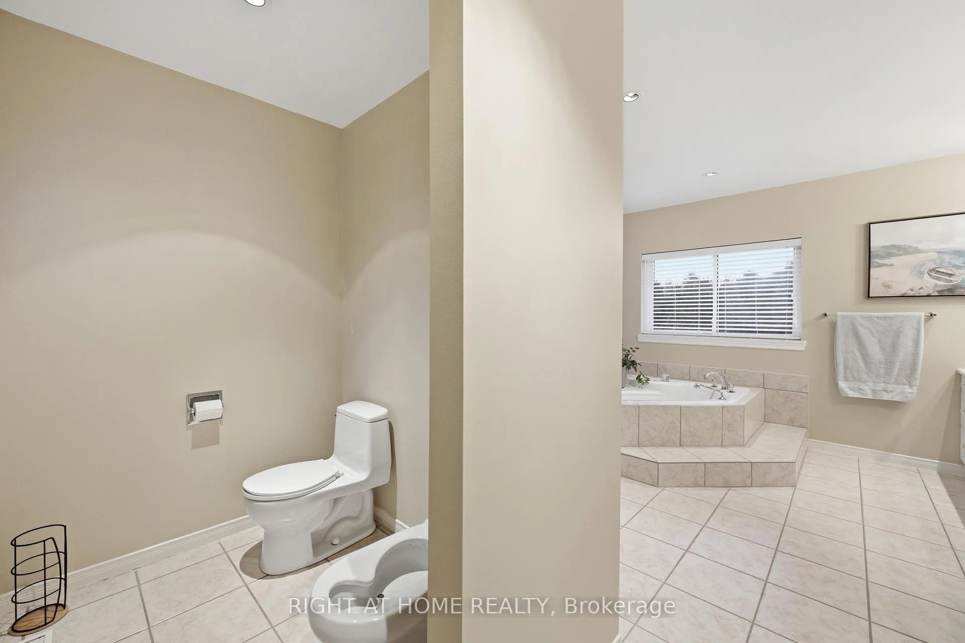 Photo 25 of 50 Boulding Avenue, Hamilton, Waterdown — HOMEH