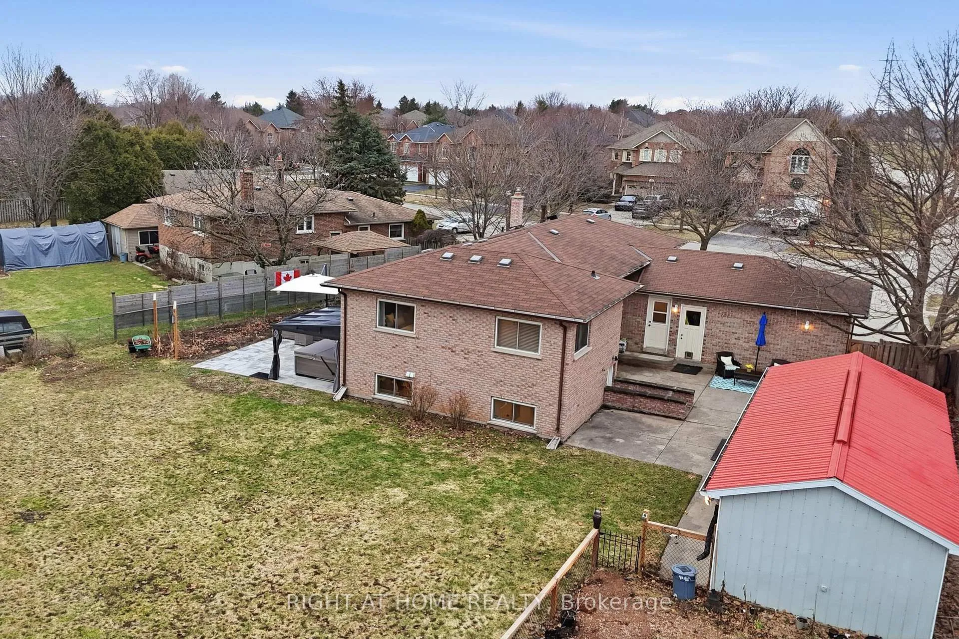 Photo 42 of 50 Boulding Avenue, Hamilton, Waterdown — HOMEH