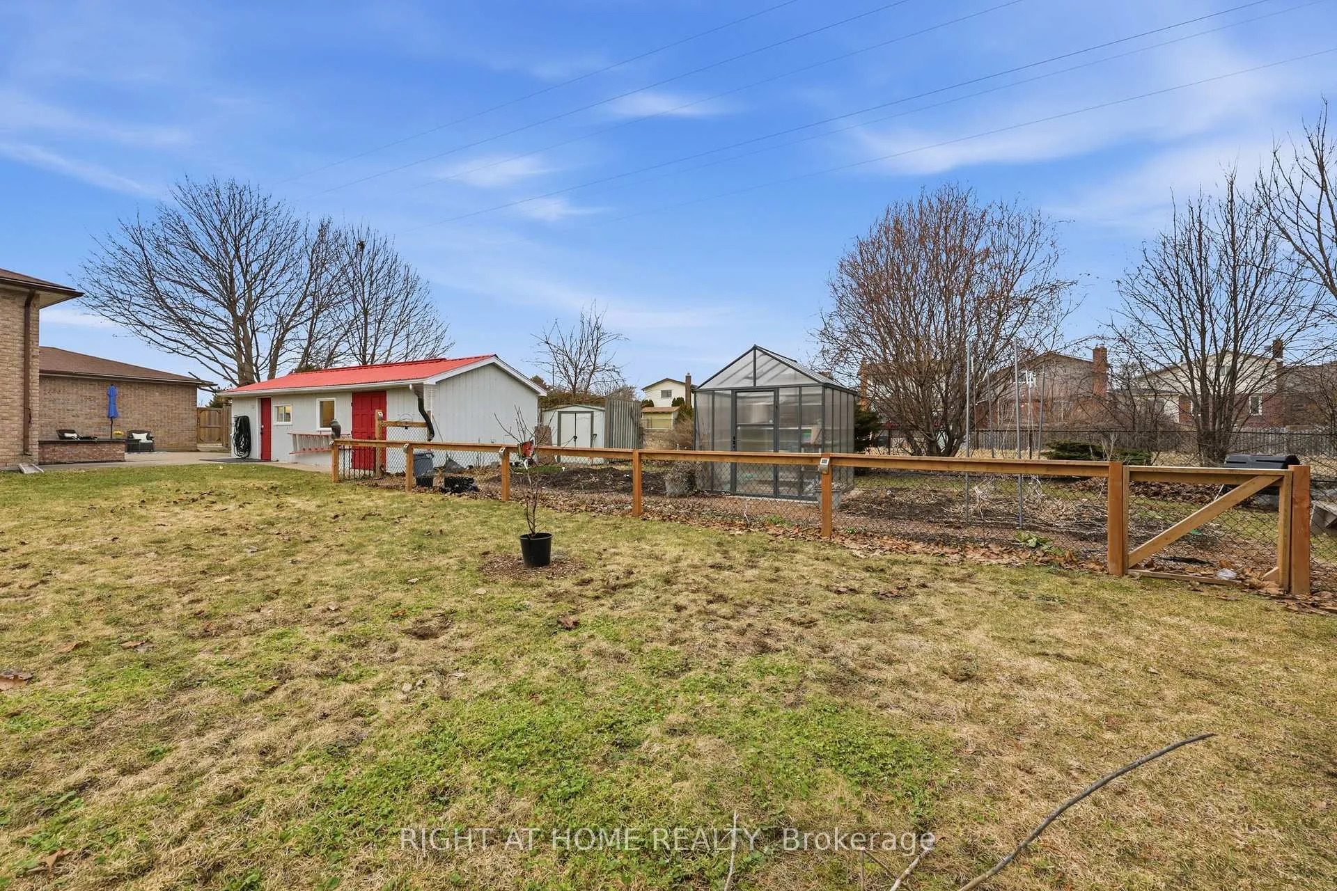 Photo 43 of 50 Boulding Avenue, Hamilton, Waterdown — HOMEH