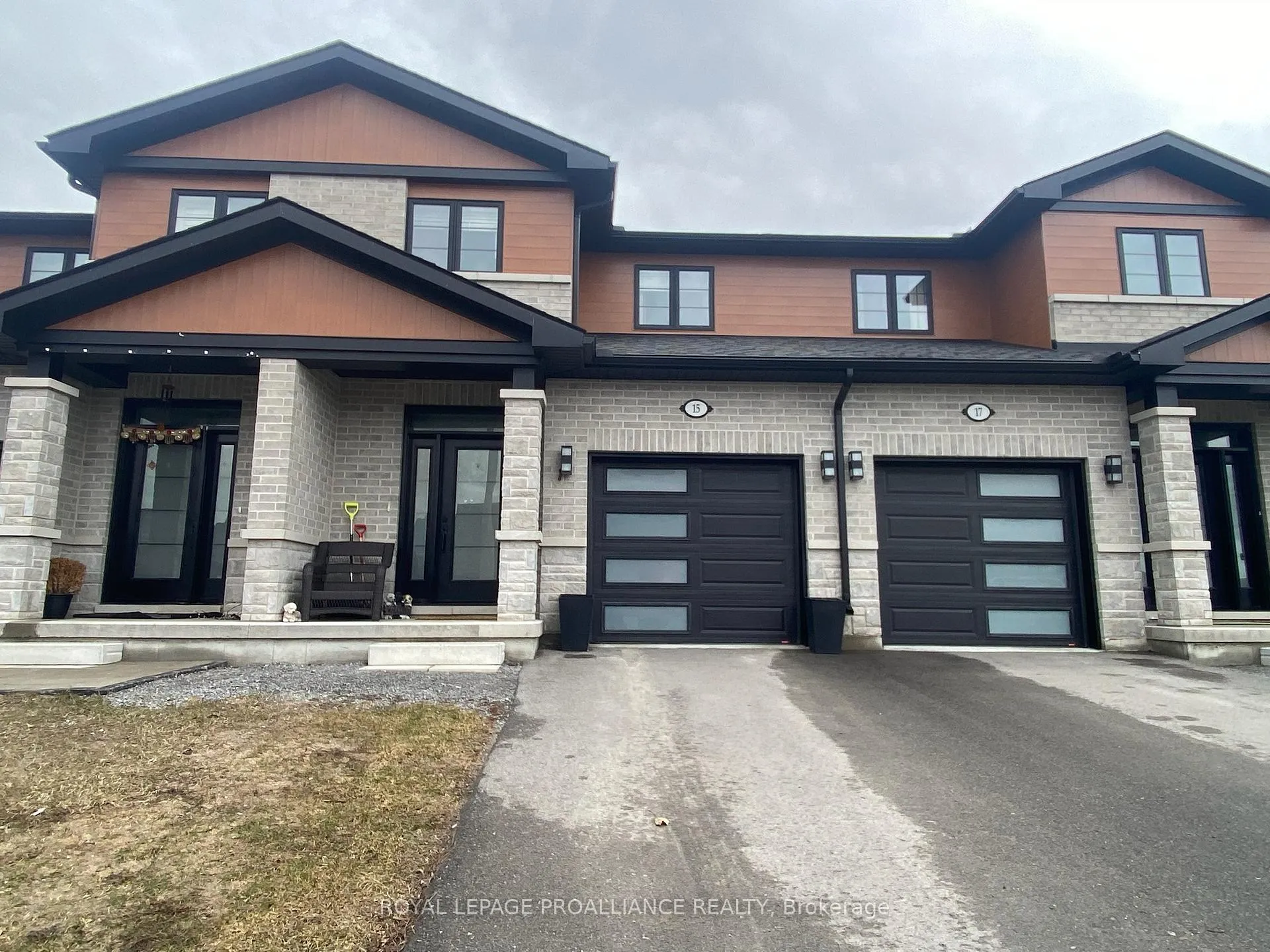 Photo 1 of 15 Primrose Crescent, Belleville, Thurlow Ward — HOMEH