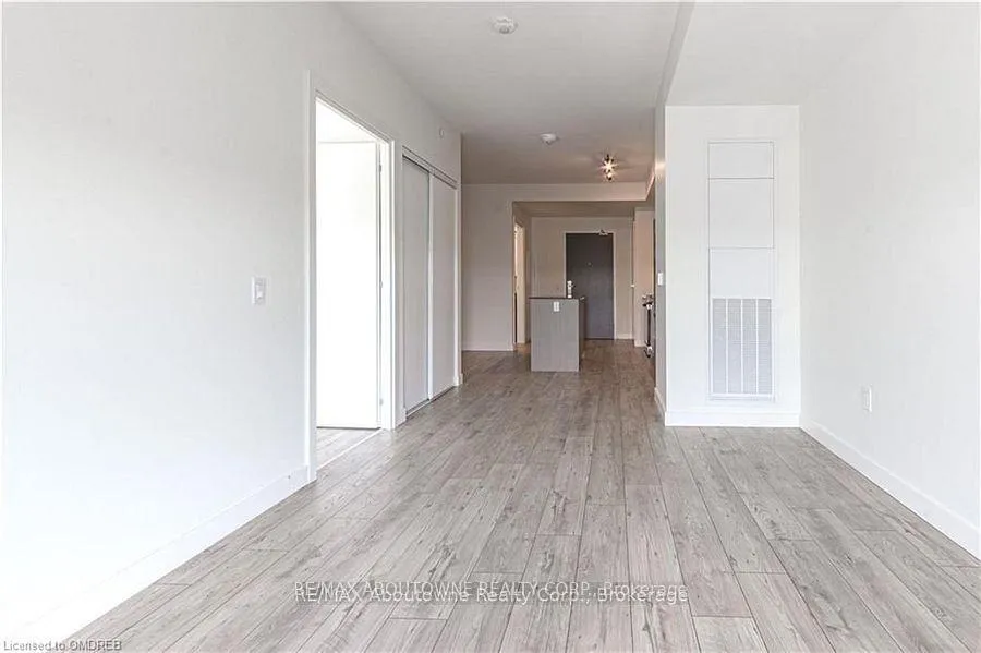 Photo 7 of Unit B0822, 133 Bronte Road, Oakville, Bronte — HOMEH