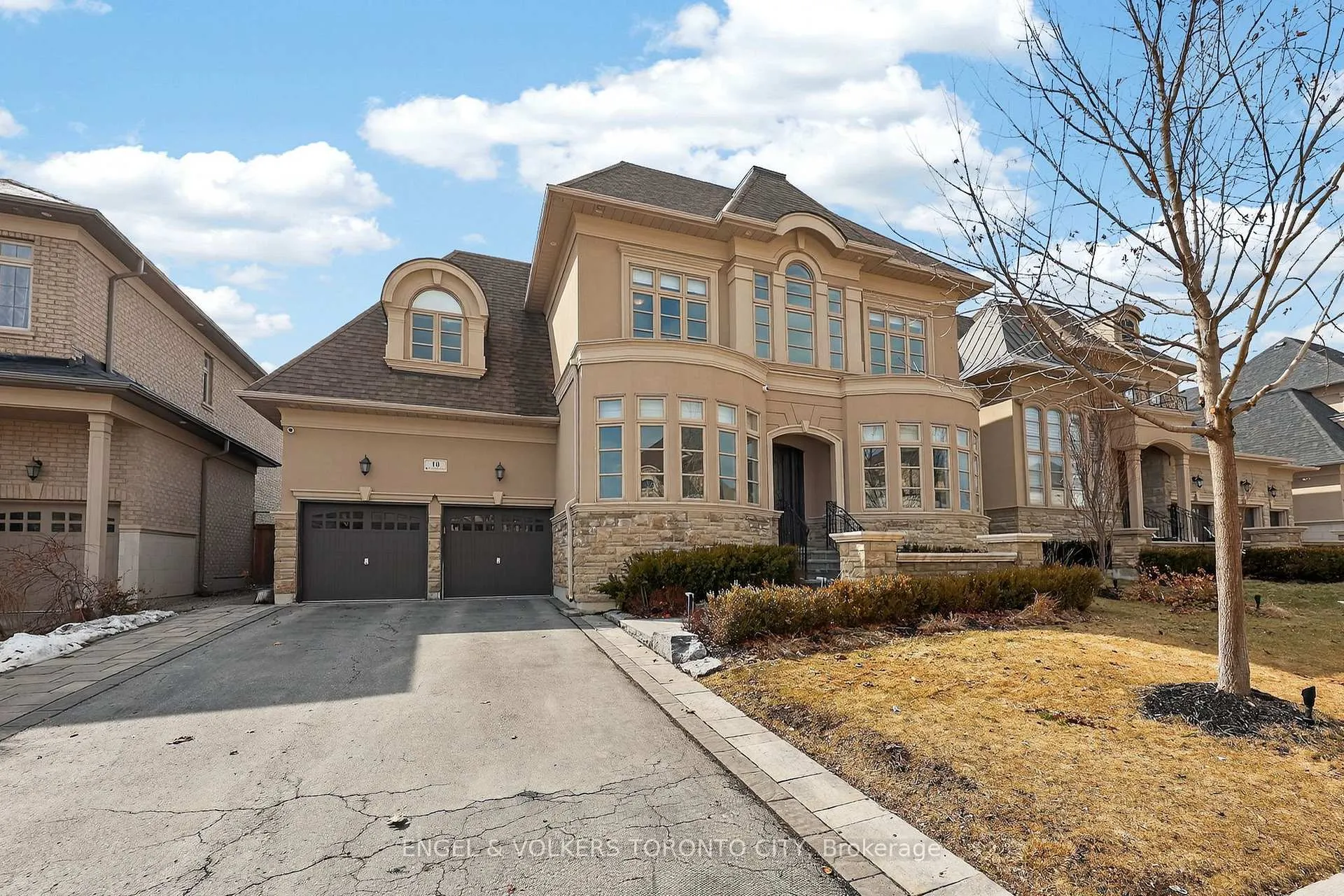 Front of 10 Silver Sterling Crescent