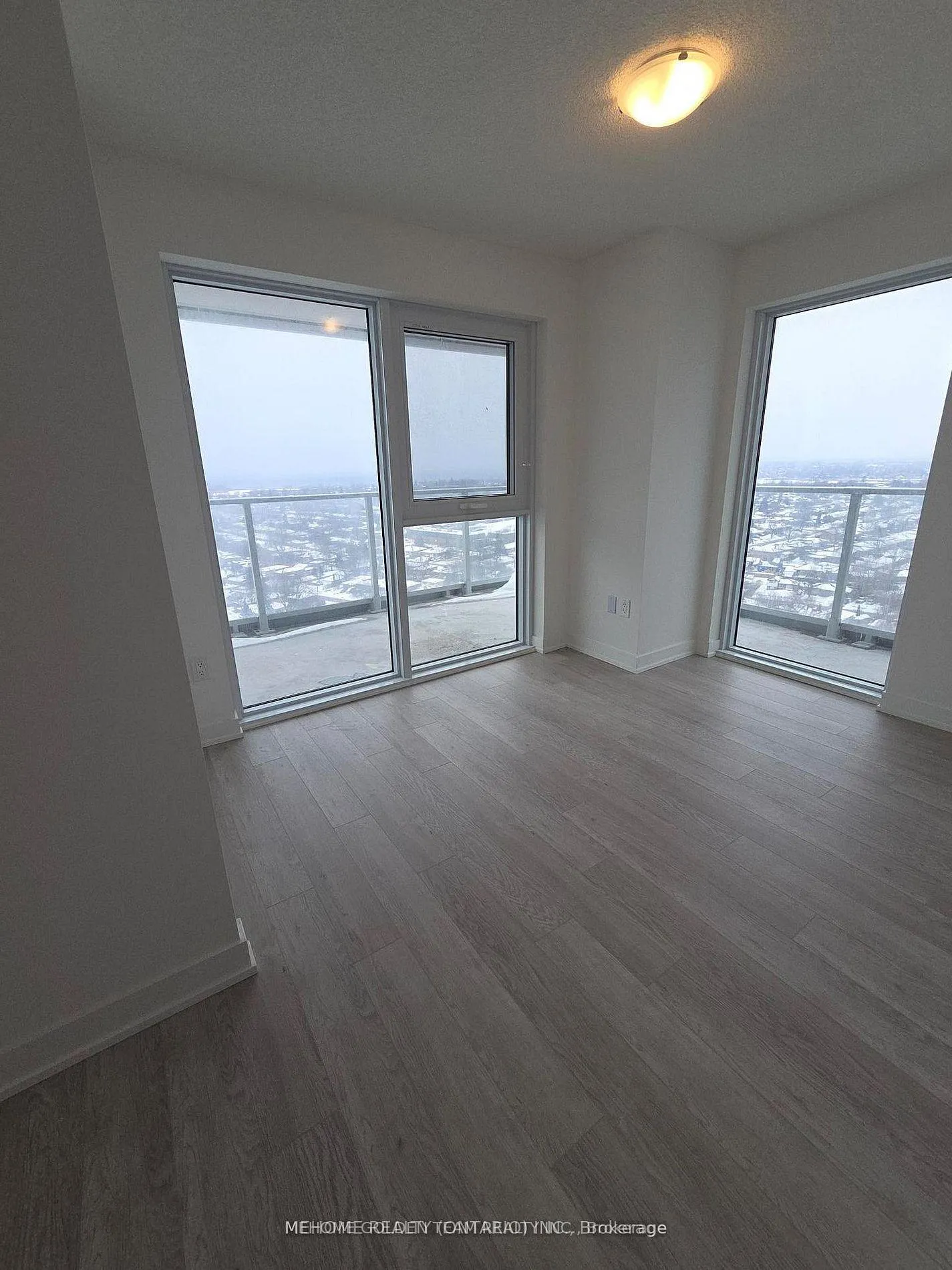 Photo 7 of Unit 1808, 1010 Sandy Beach Road, Pickering, Bay Ridges — HOMEH