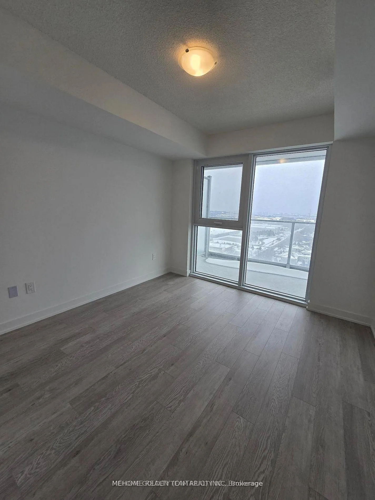 Photo 8 of Unit 1808, 1010 Sandy Beach Road, Pickering, Bay Ridges — HOMEH