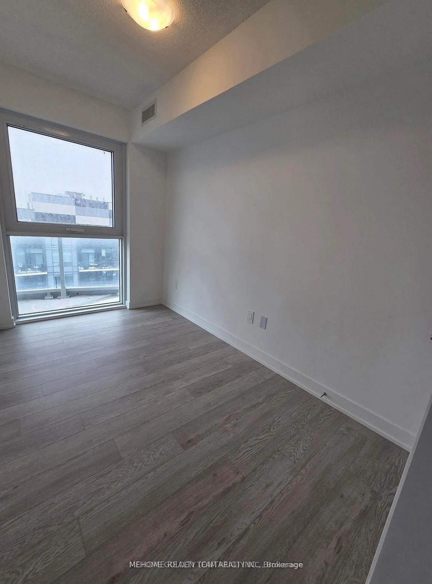 Photo 10 of Unit 1808, 1010 Sandy Beach Road, Pickering, Bay Ridges — HOMEH
