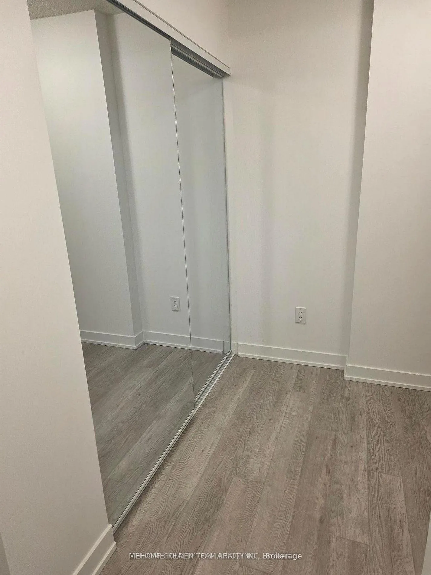 Photo 13 of Unit 1808, 1010 Sandy Beach Road, Pickering, Bay Ridges — HOMEH