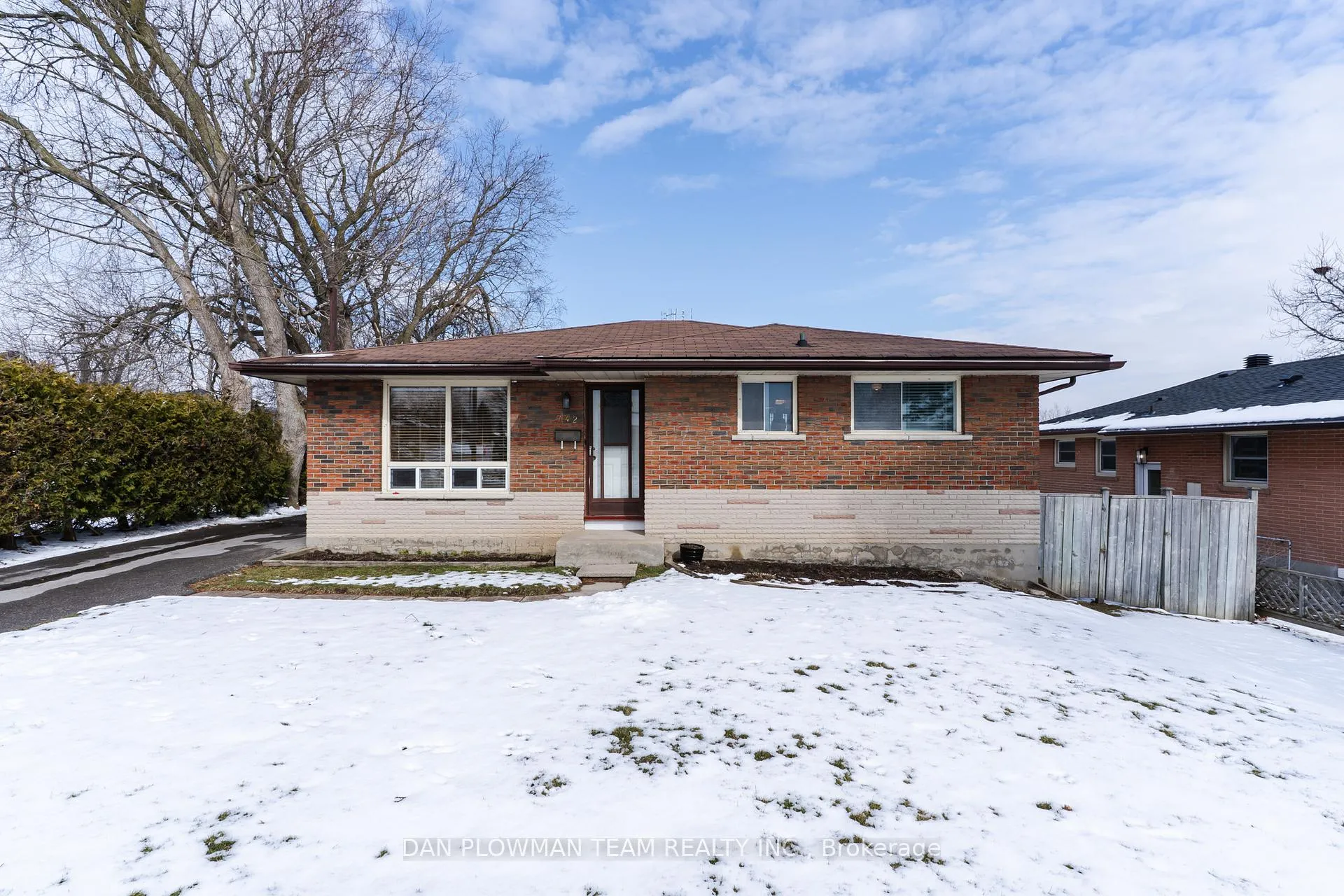 Photo 1 of 742 Chesterton Avenue, Oshawa, Donevan — HOMEH