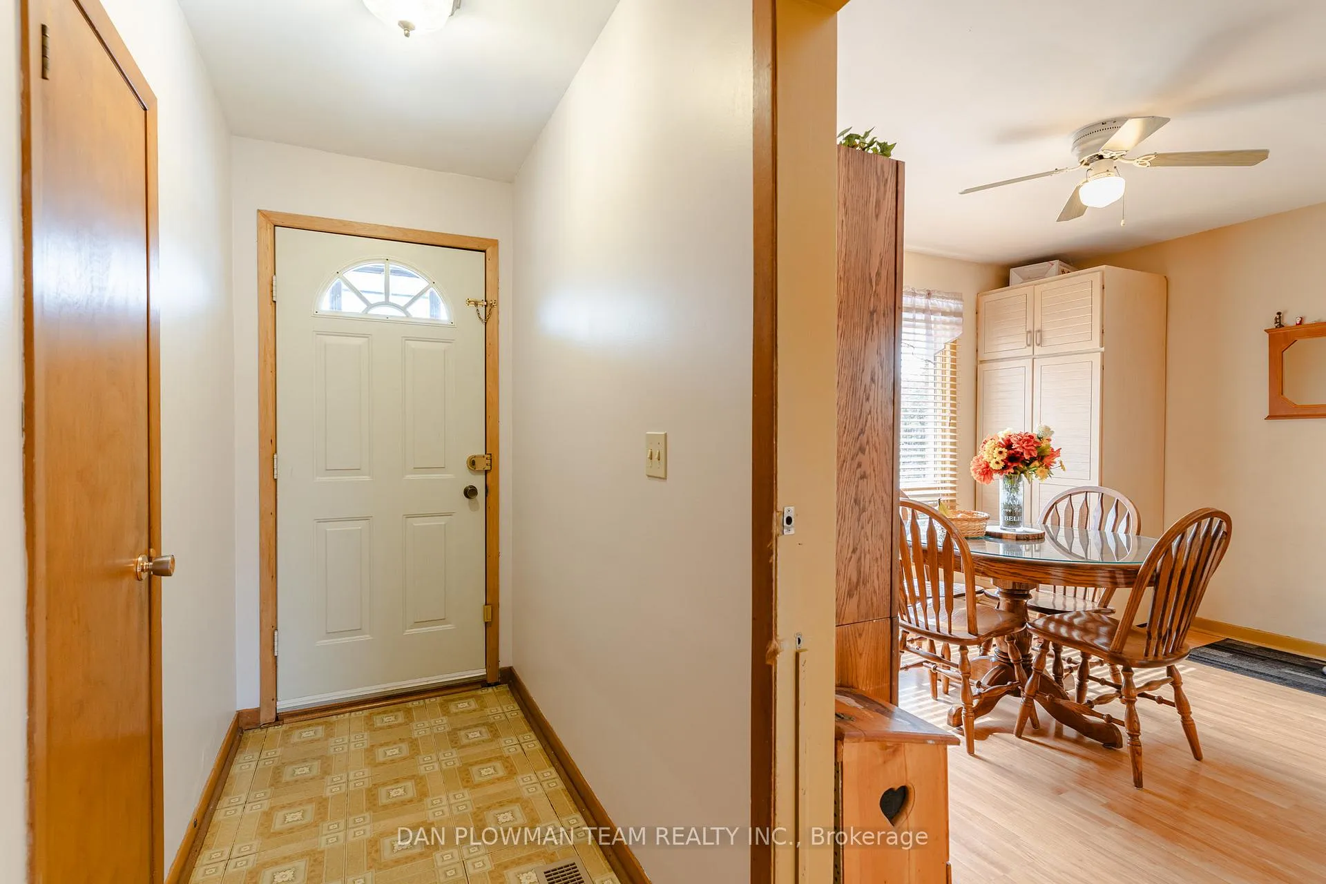Photo 4 of 742 Chesterton Avenue, Oshawa, Donevan — HOMEH