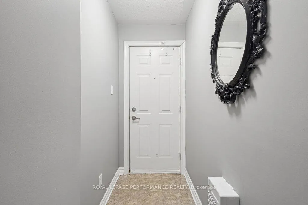 Photo 5 of Unit B, 616 Chapman Mills Drive, Ottawa, Barrhaven - Strandherd — HOMEH