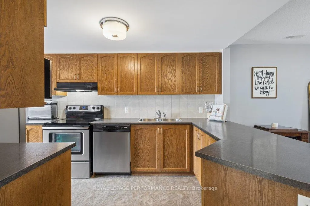 Photo 10 of Unit B, 616 Chapman Mills Drive, Ottawa, Barrhaven - Strandherd — HOMEH