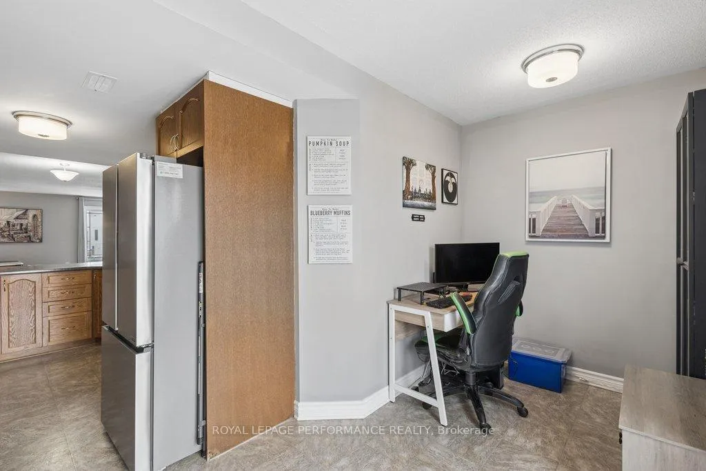 Photo 14 of Unit B, 616 Chapman Mills Drive, Ottawa, Barrhaven - Strandherd — HOMEH