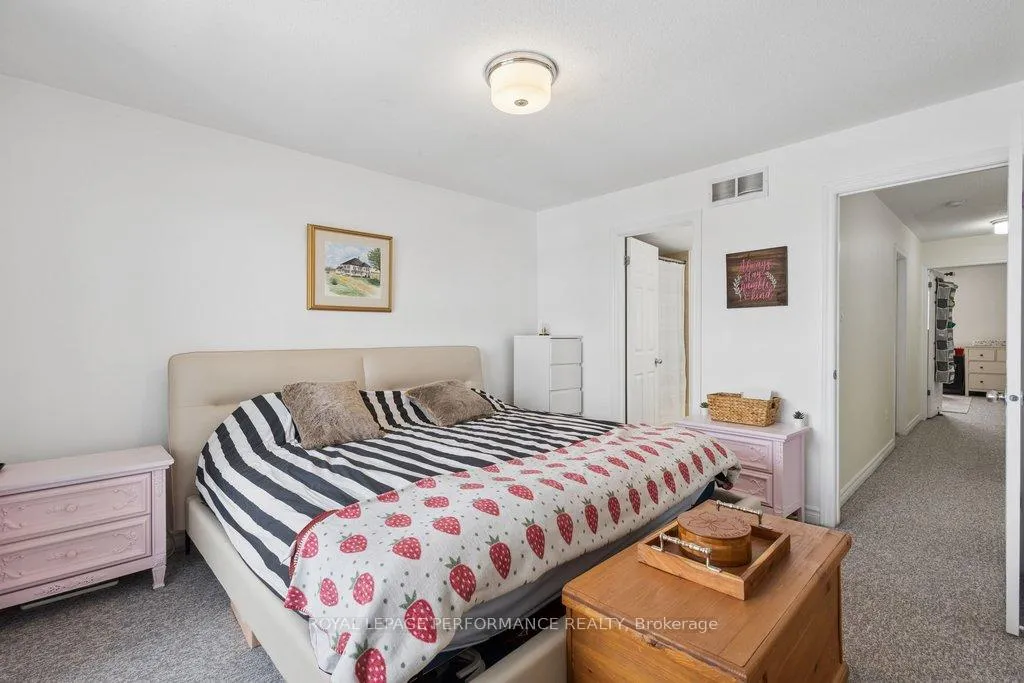 Photo 17 of Unit B, 616 Chapman Mills Drive, Ottawa, Barrhaven - Strandherd — HOMEH