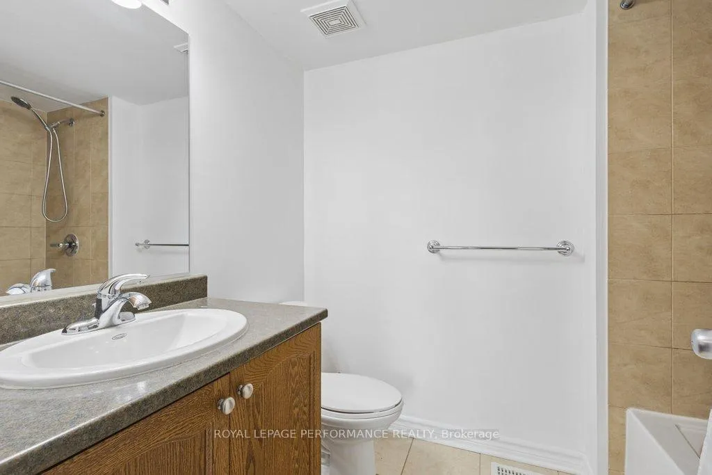 Photo 25 of Unit B, 616 Chapman Mills Drive, Ottawa, Barrhaven - Strandherd — HOMEH