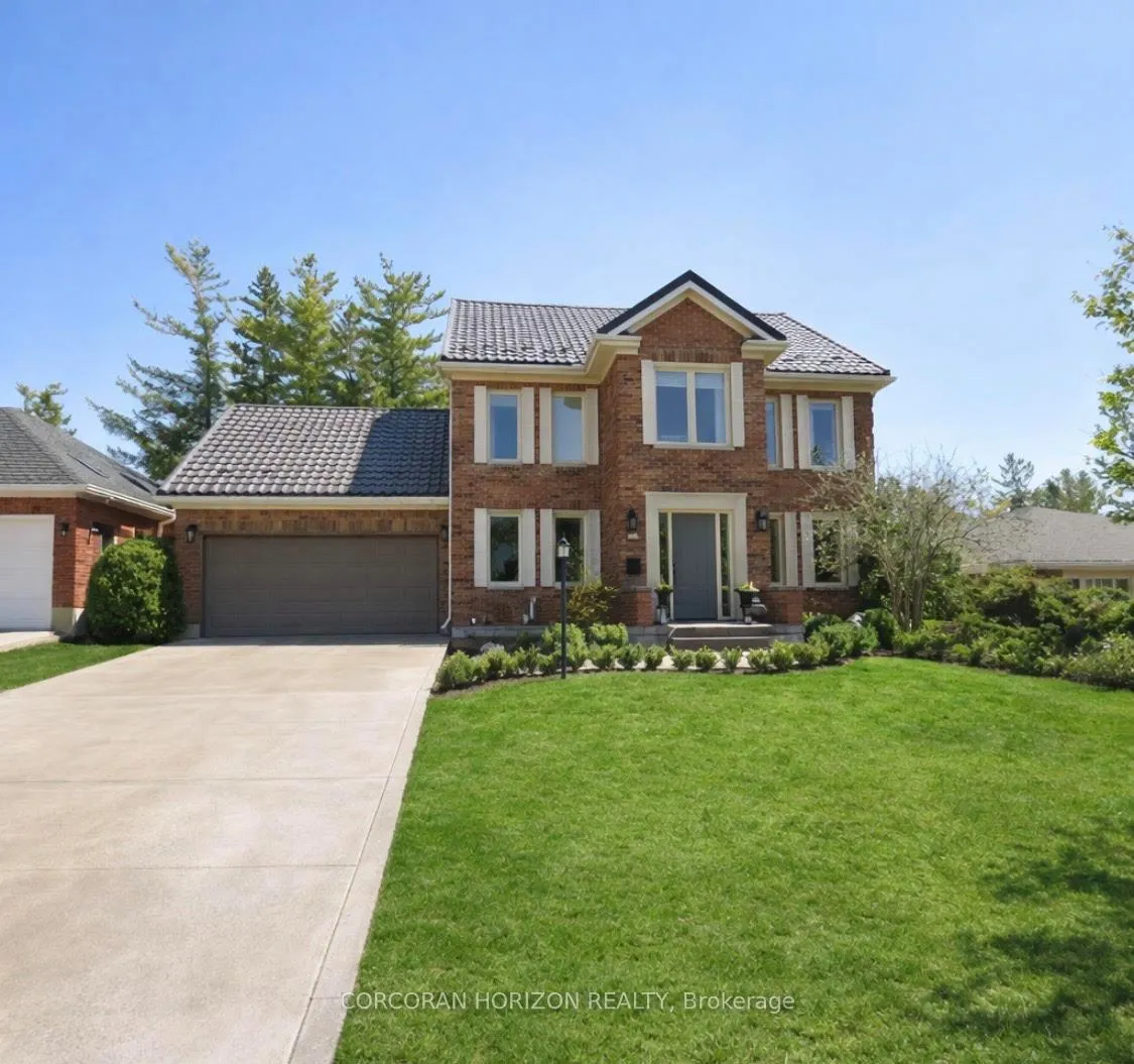 Front of 41 Tinatawa Court