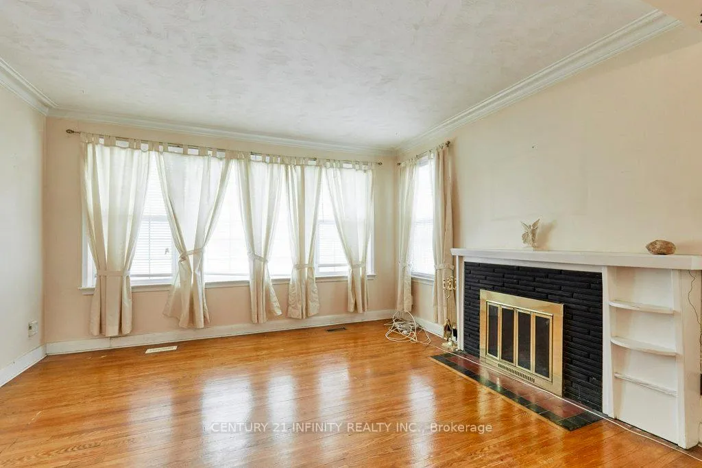 Photo 7 of 1181 Valley Drive, Oshawa, Lakeview — HOMEH