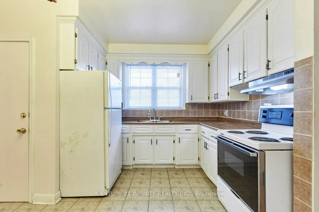 Photo 12 of 1181 Valley Drive, Oshawa, Lakeview — HOMEH