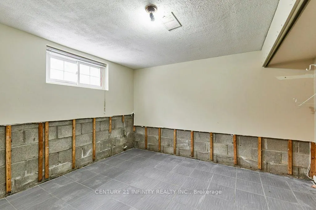 Photo 32 of 1181 Valley Drive, Oshawa, Lakeview — HOMEH