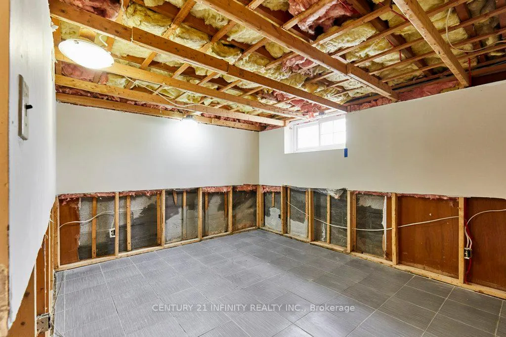 Photo 35 of 1181 Valley Drive, Oshawa, Lakeview — HOMEH