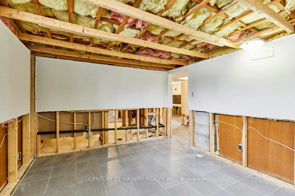 Photo 37 of 1181 Valley Drive, Oshawa, Lakeview — HOMEH