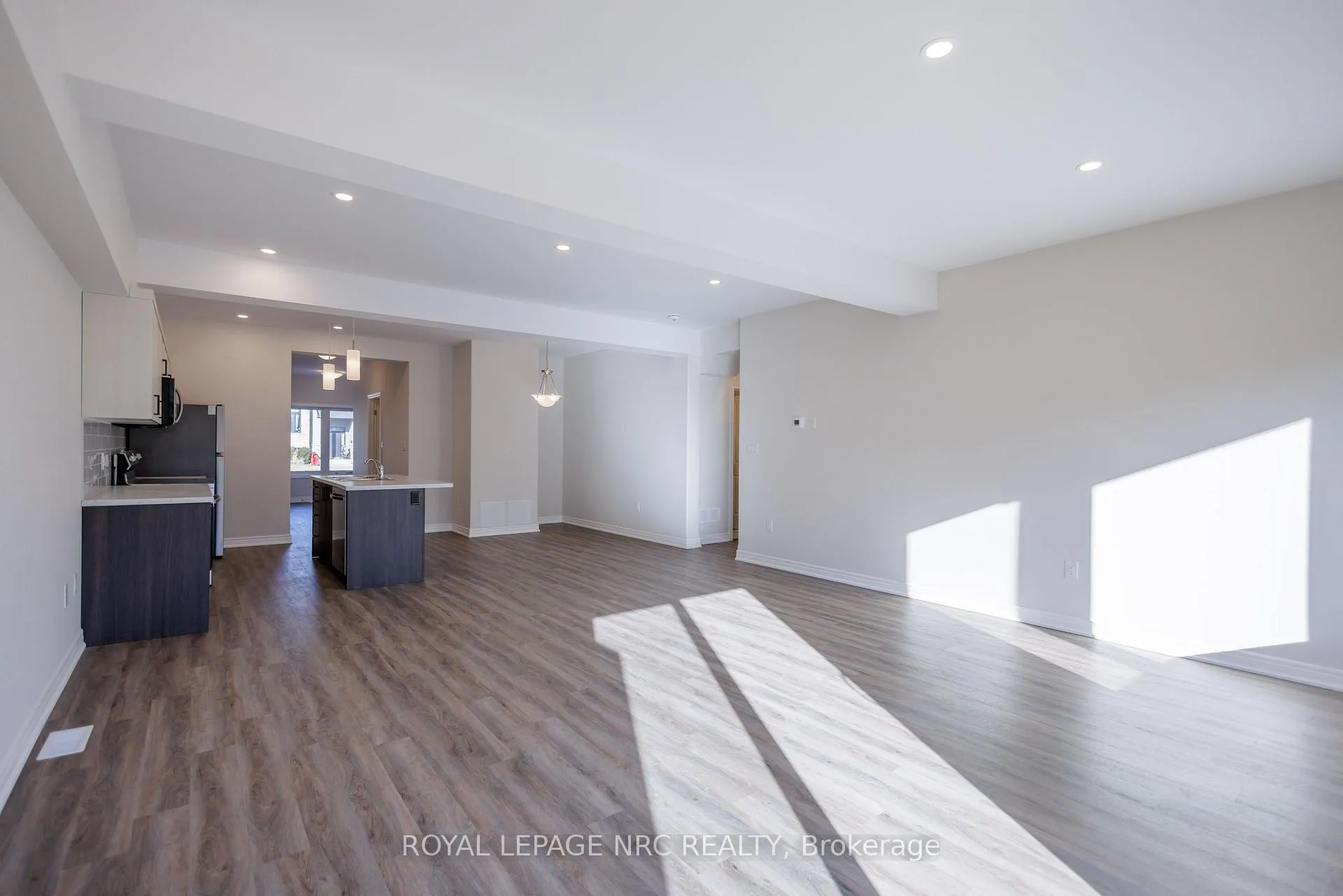 Photo 4 of Unit 2B, 41 St Davids Road W, Thorold, Thorold Downtown — HOMEH