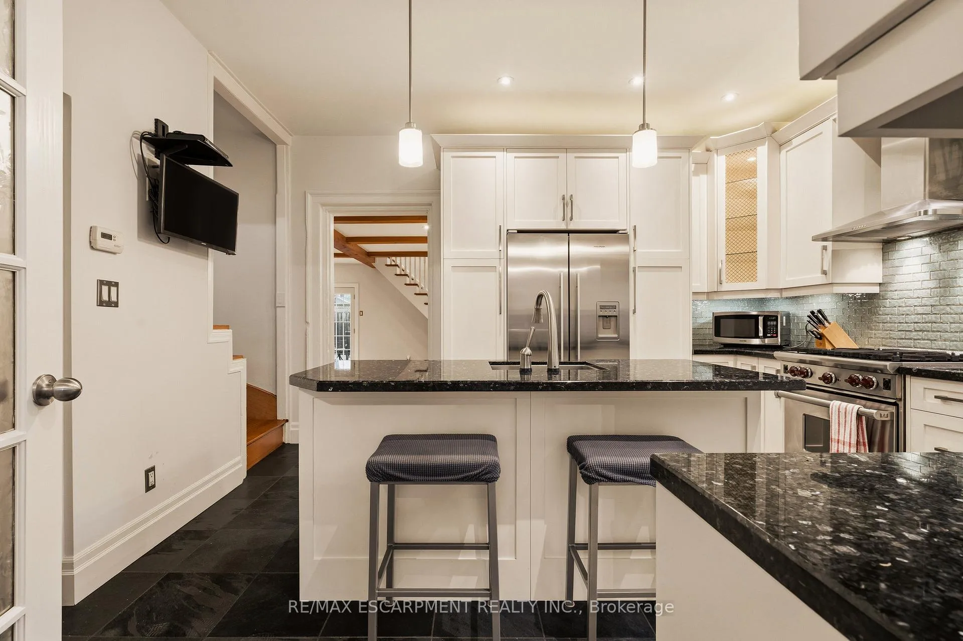 Photo 7 of 243 Hatt Street, Hamilton, Dundas — HOMEH