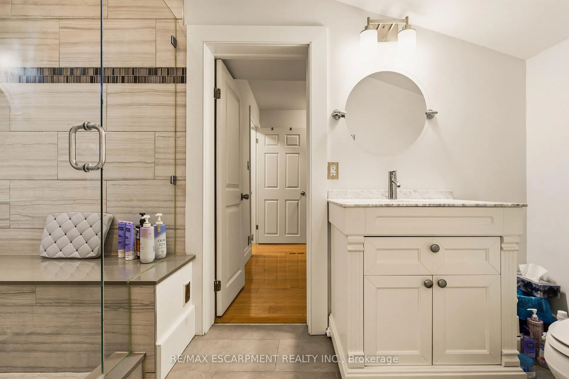 Photo 17 of 243 Hatt Street, Hamilton, Dundas — HOMEH