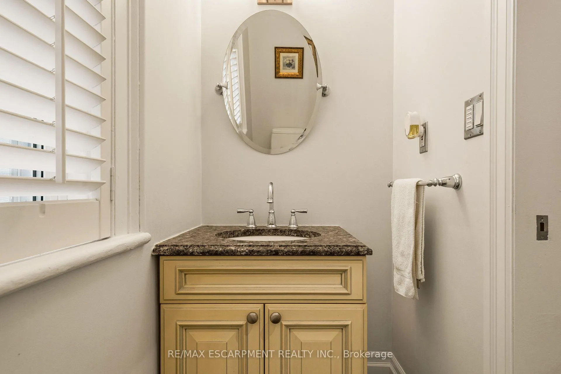 Photo 31 of 243 Hatt Street, Hamilton, Dundas — HOMEH