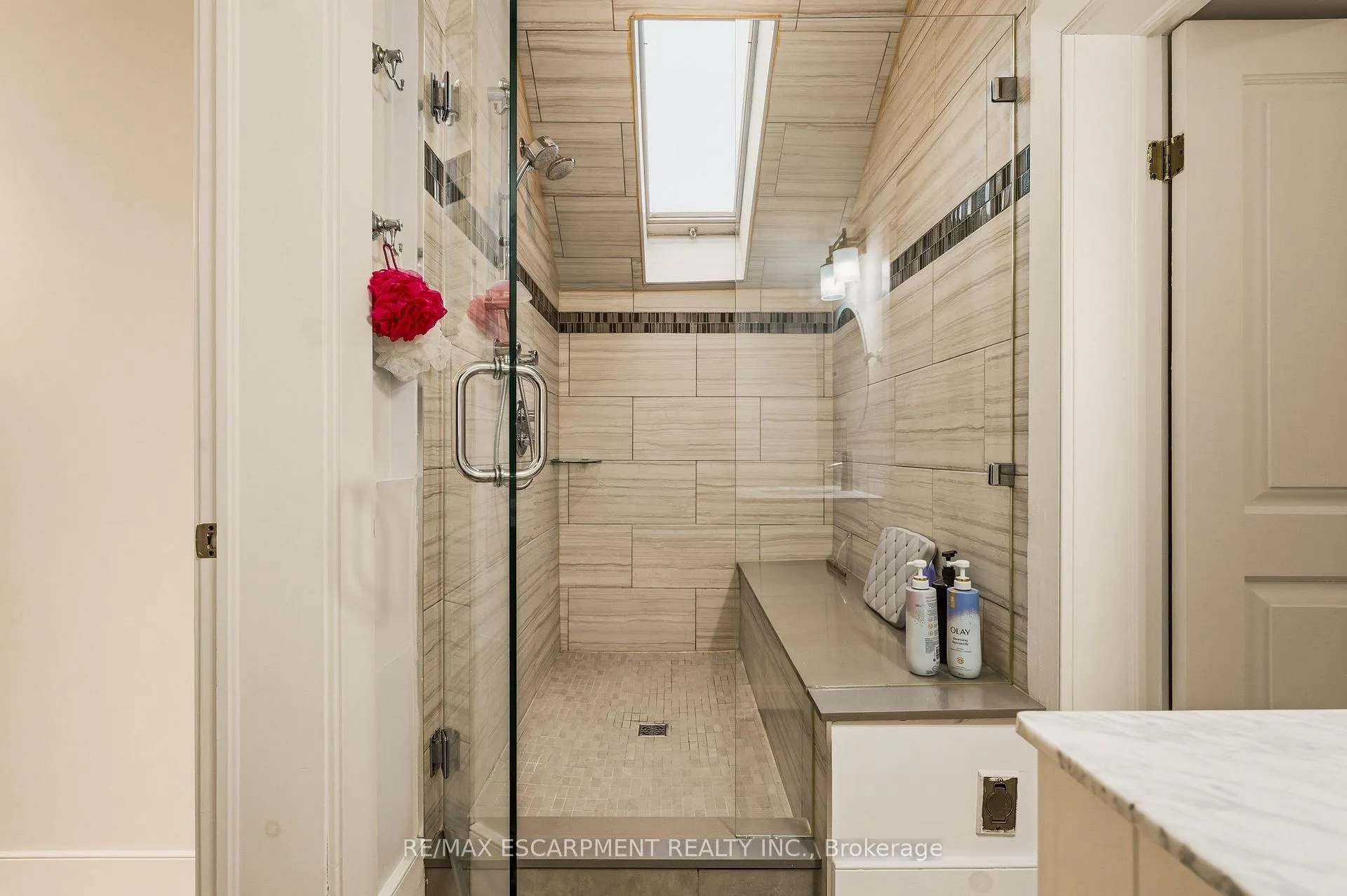 Photo 36 of 243 Hatt Street, Hamilton, Dundas — HOMEH